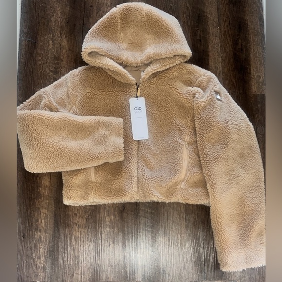 •❌SOLD❌NEW• ALO YOGA Foxy Sherpa Jacket - Picture 4 of 16